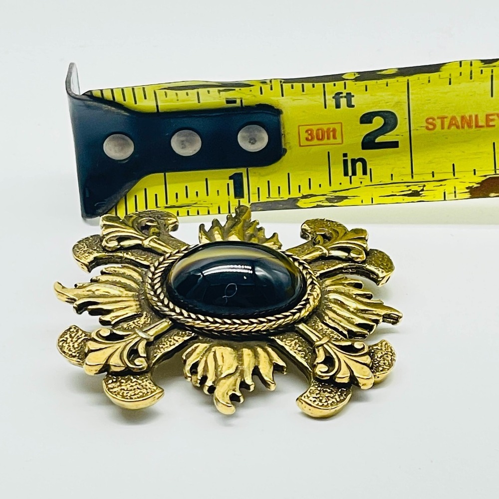 Accessocraft NYC Gold Tone Maltese Cross Brooch Black Cats Eye Cabochon - Picture 8 of 8